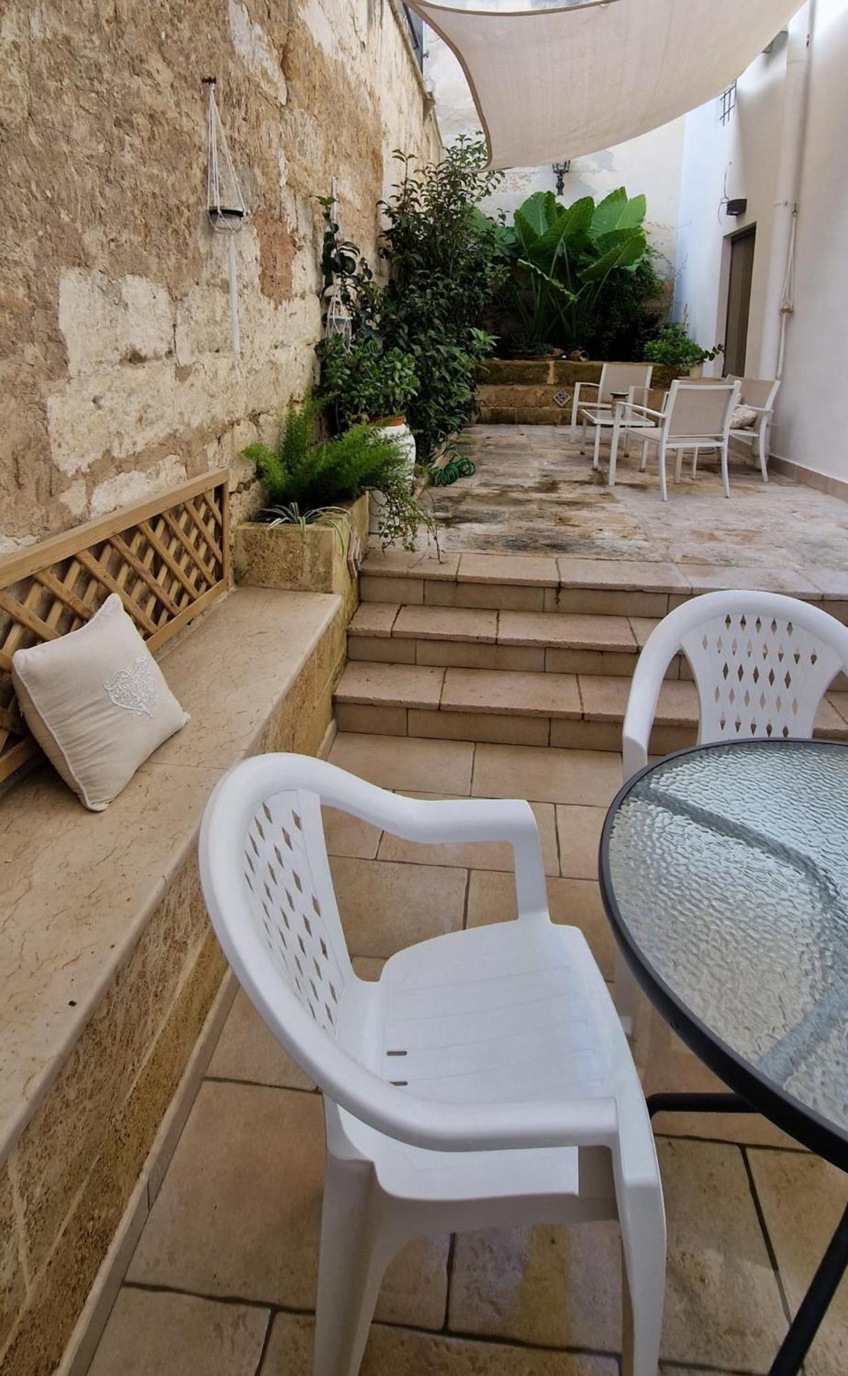 Xenia Boutique Apartment Trepuzzi ภายนอก รูปภาพ